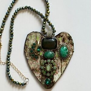 Elegant Green Heart Pendant Necklace